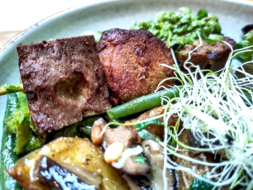 Frigărui din seitan, cu legume, la Verdo, în Bruxelles