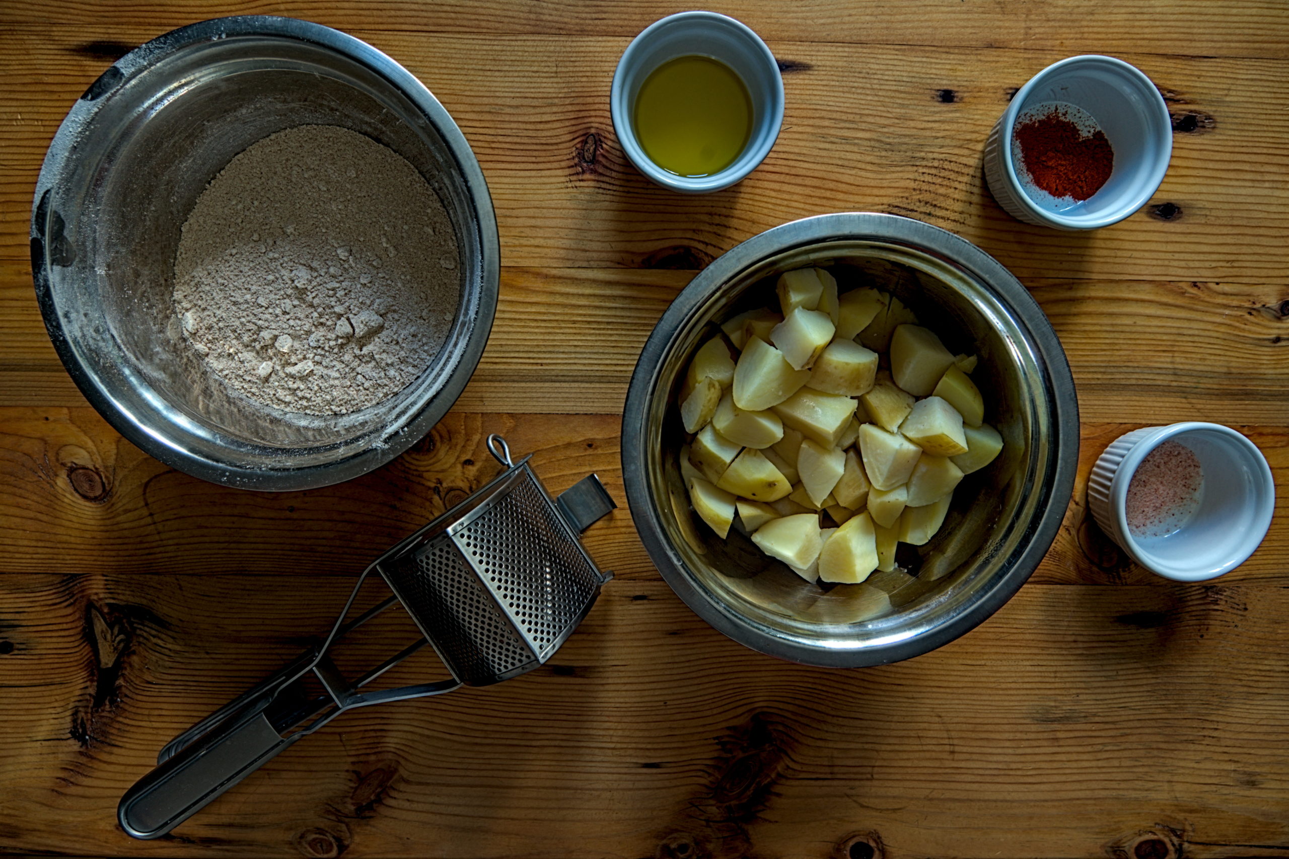 Ingrediente aluat turte de cartofi cu hribi