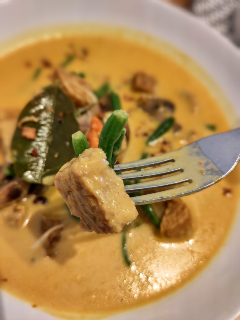 Curry cu tempeh, la Taste of Bali, Timișoara