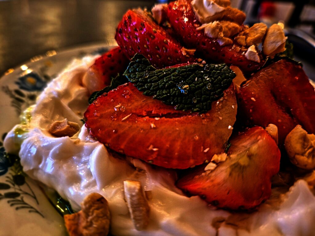 Veganika, desert cu căpșuni