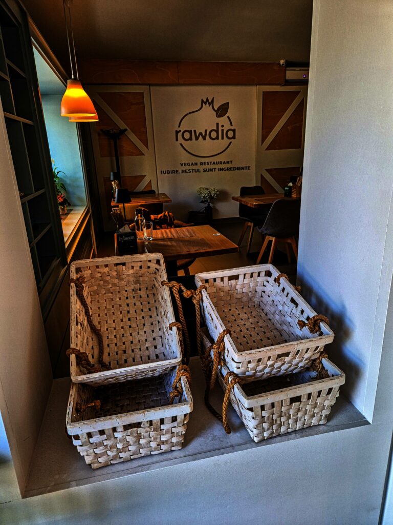 Rawdia Constanța, interior