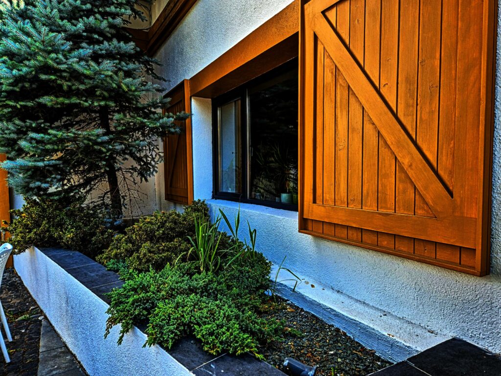 Rawdia Constanța, exterior