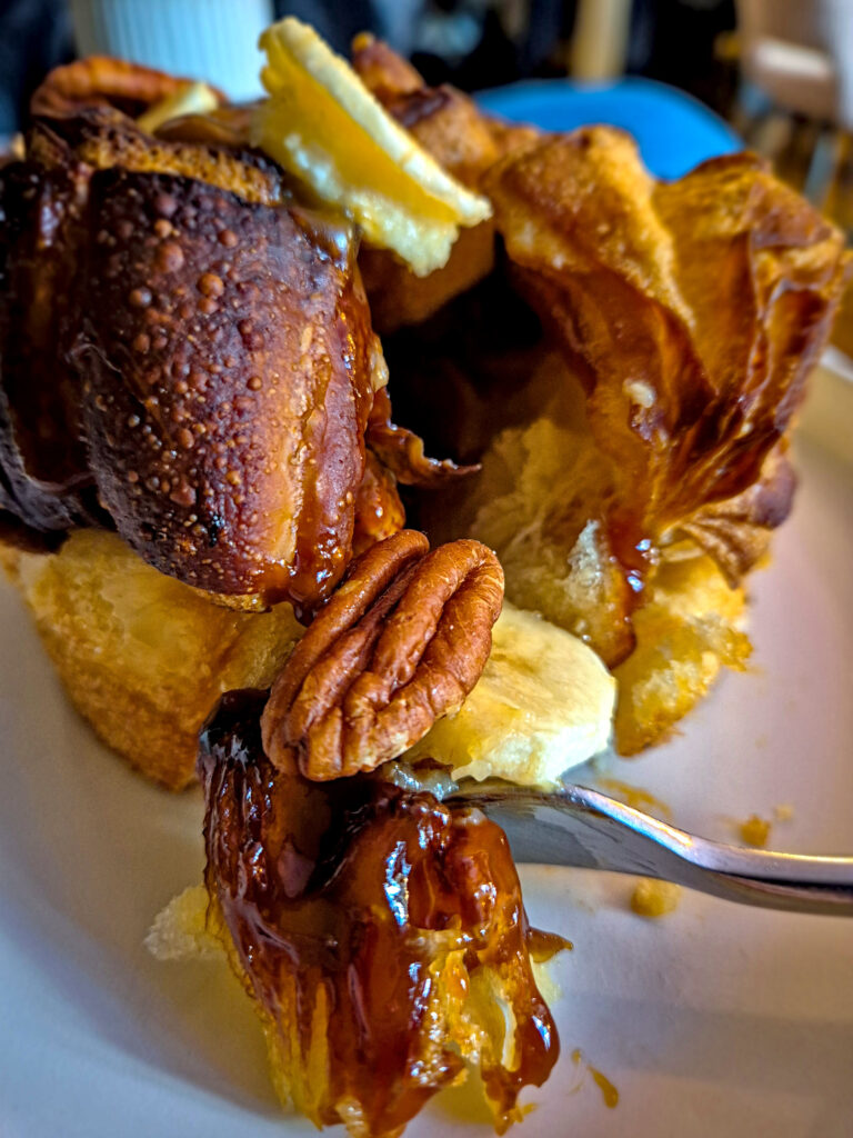 Pâine cu nuci și banane, la Patisserie Siessl, în Munchen