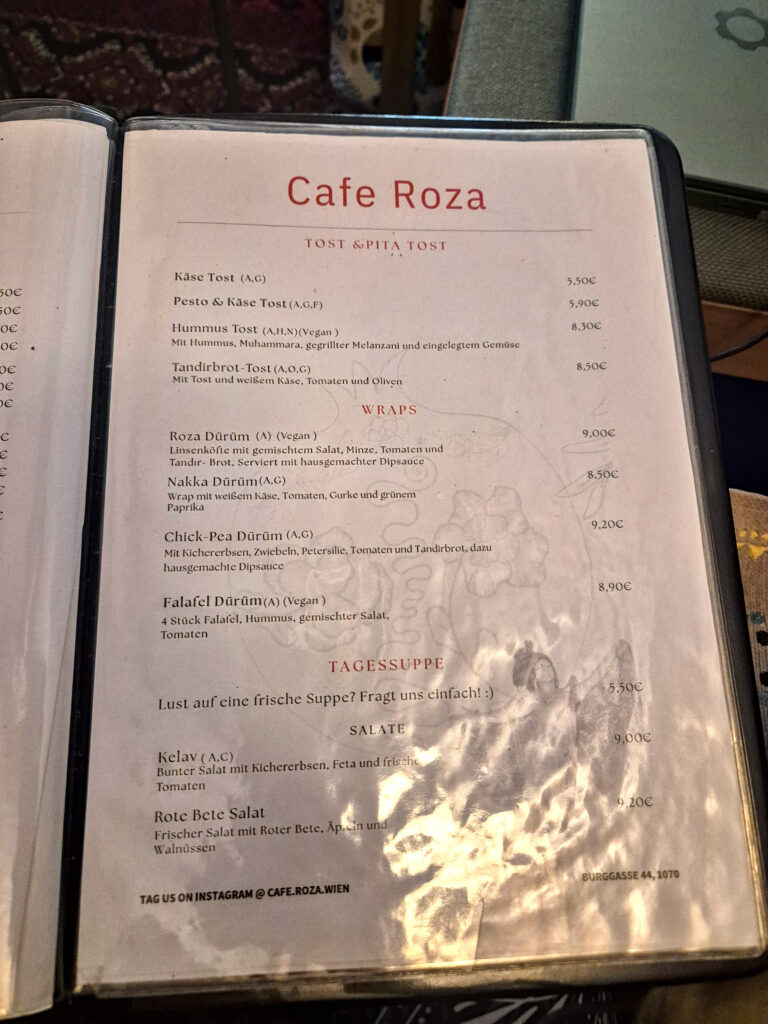 Roza Cafe, meniu
