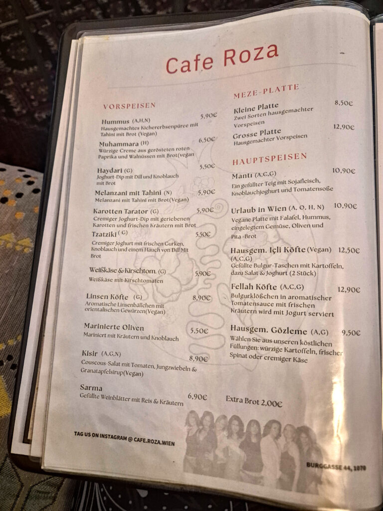 Roza Cafe, meniu